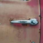 how to fix a loose door handle